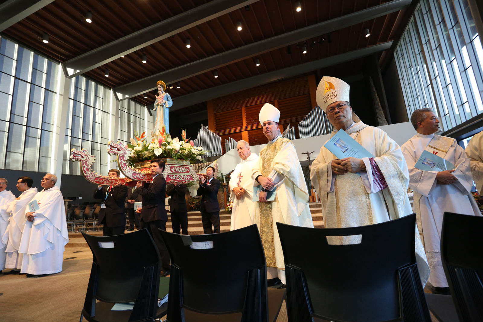 On Saturday, Oct. 21, 2017, approximately 3,000 faithful gathered on Christ Cathedral Campus for the blessing of the site of the future Our Lady of La Vang Shrine. Photo courtesy Diocese of Orange.