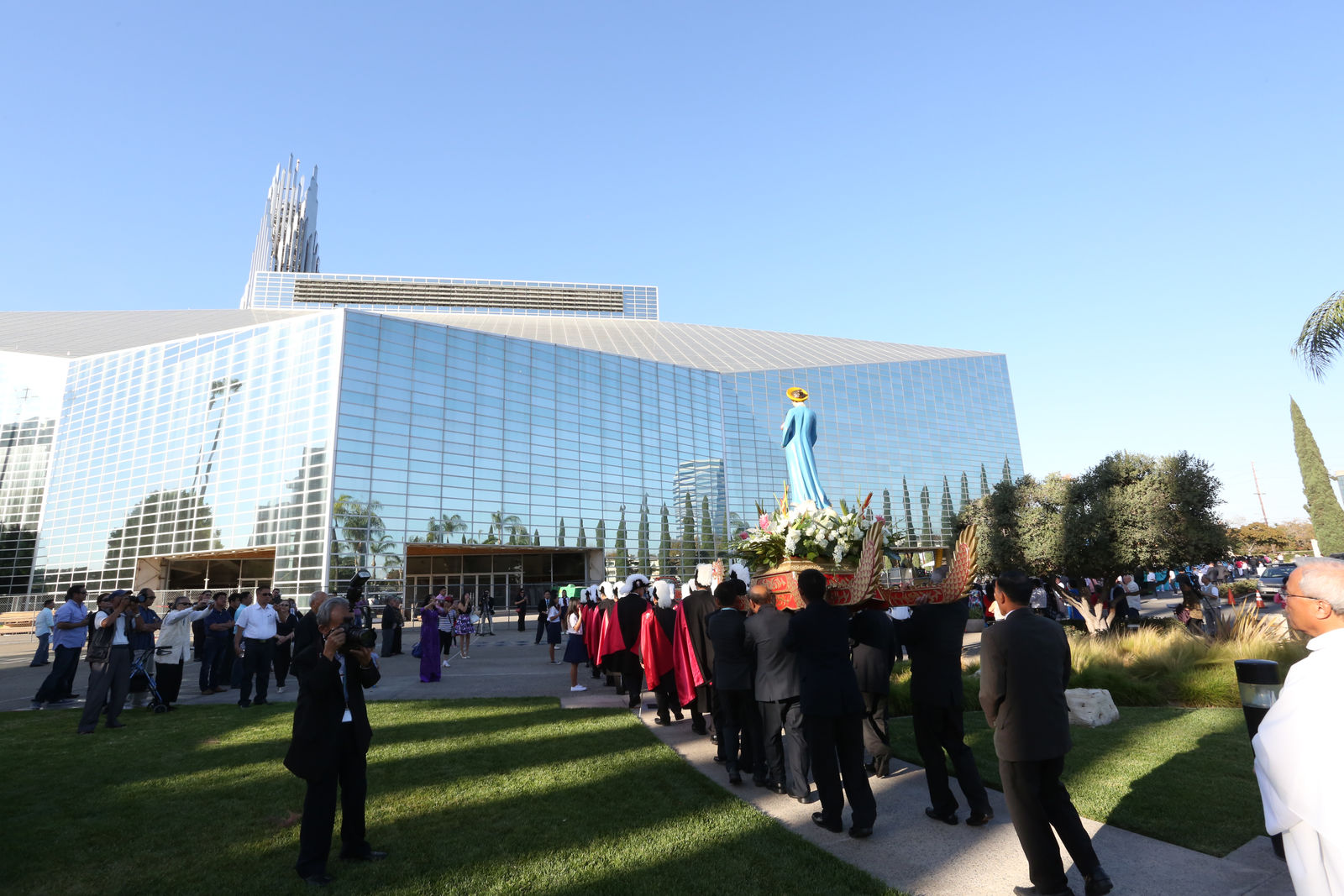 On Saturday, Oct. 21, 2017, approximately 3,000 faithful gathered on Christ Cathedral Campus for the blessing of the site of the future Our Lady of La Vang Shrine. Photo courtesy Diocese of Orange.